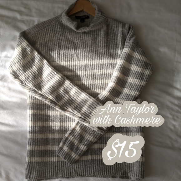 Ann Taylor sweater with cashmere - Picture 1 of 4